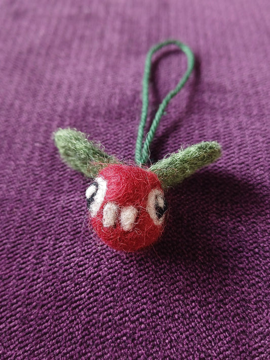 Bucktooth Beetroot Charmlet