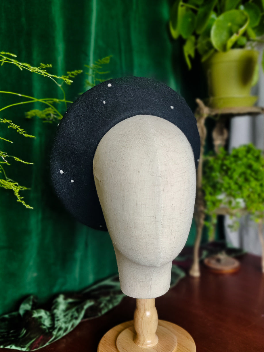 Twin Comets Beret