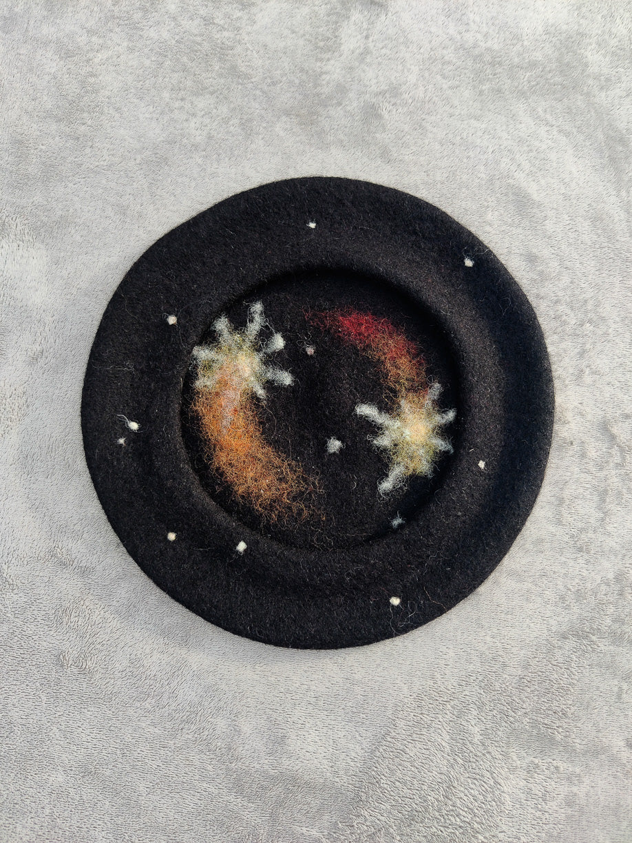 Twin Comets Beret