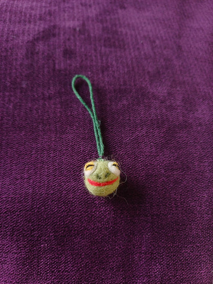 Happy Frog Charmlet