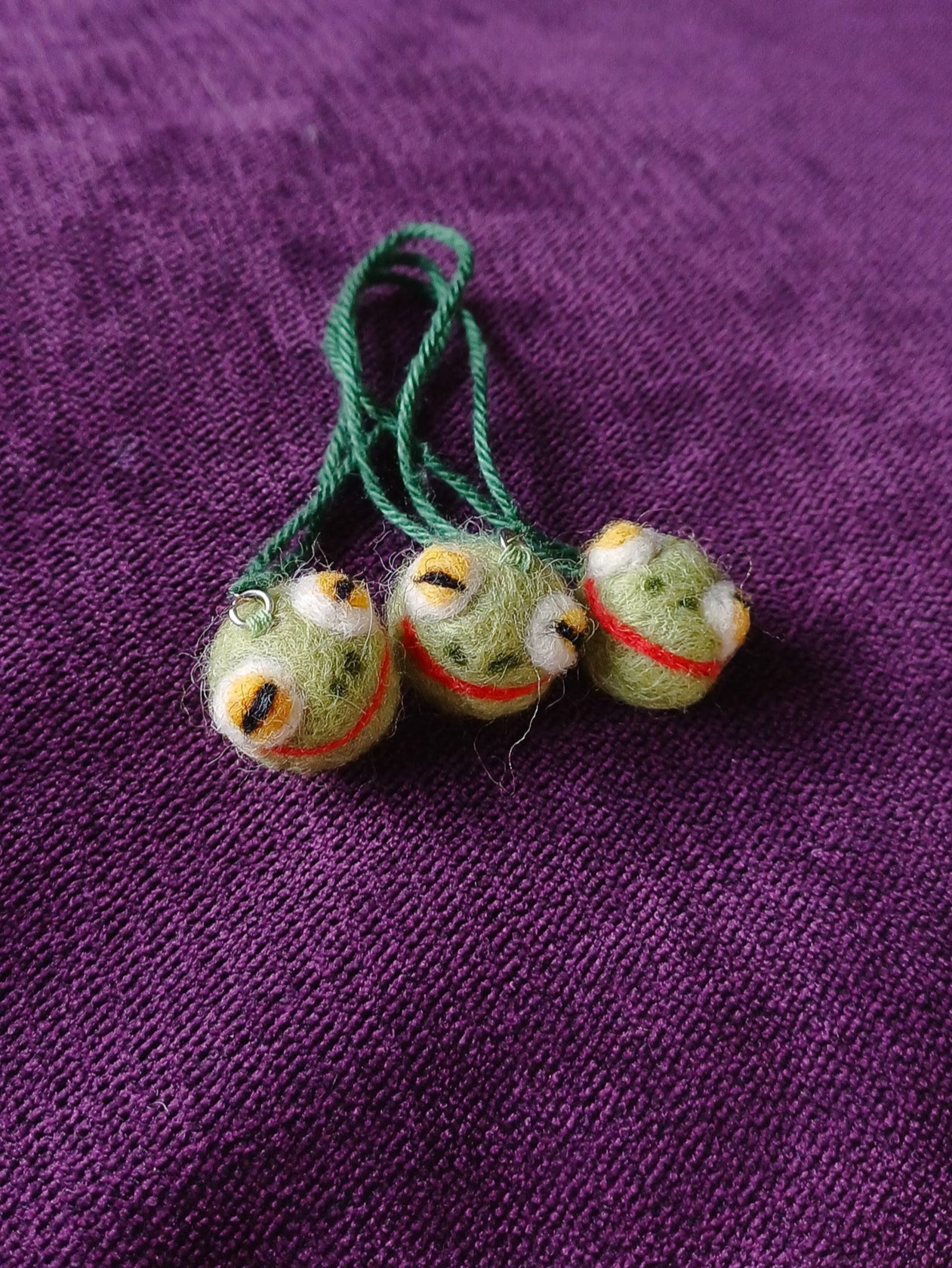 Happy Frog Charmlet
